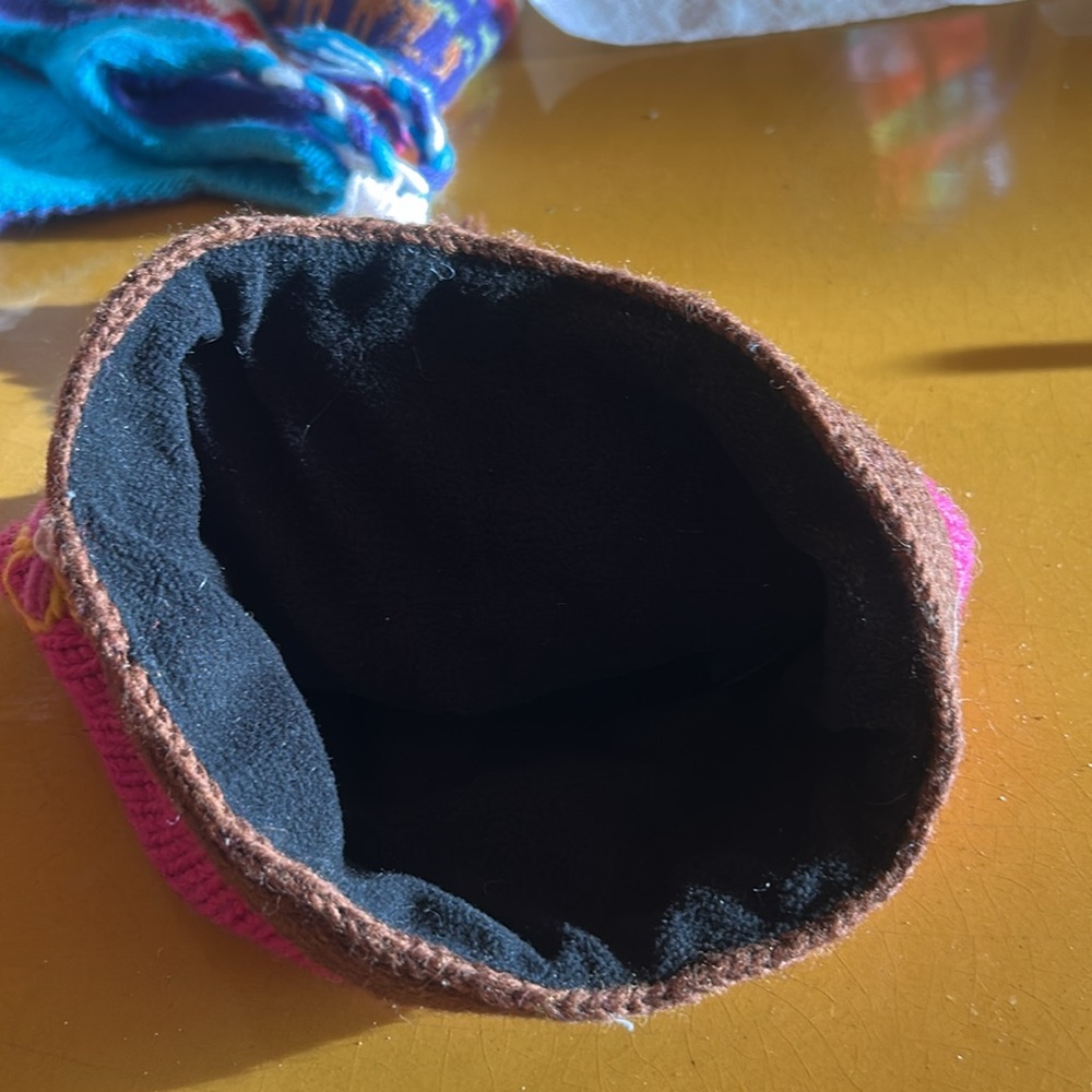 Knit winter cap - Picture 3 of 3